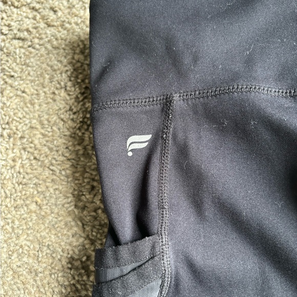 Fabletics motion 365 mesh panel leggings with pockets - Picture 2 of 4